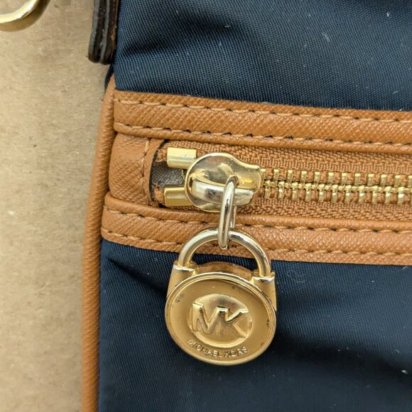 MICHAEL KORS Kempton Nylon Blue Brown Wristlet Pouch Wallet Small Purse - Picture 3 of 12